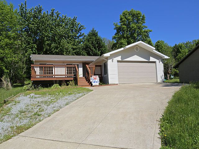 1st image of 3838 Apple Valley Dr