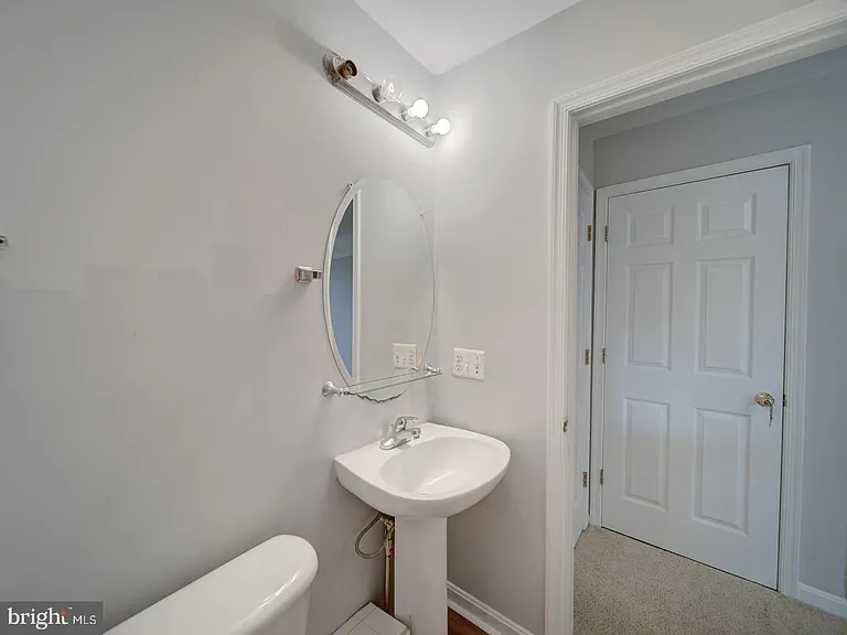 8241 Humphrey Ln — Photo 55
