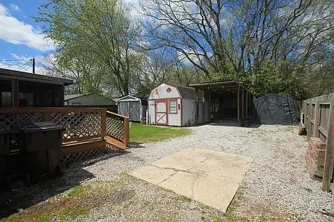 3 bed, 1056 sqft, $1,700 — Photo 4
