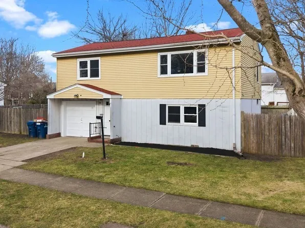 38 Turner St, New Bedford, MA 02740