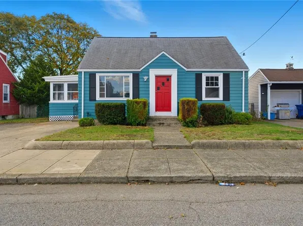 22 Ruth St, Pawtucket, RI 02861
