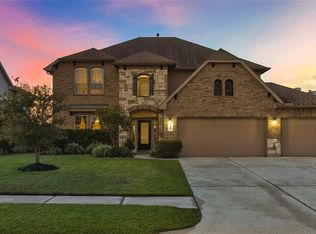 11915 Eagle Ridge Dr, Mont Belvieu, TX 77535