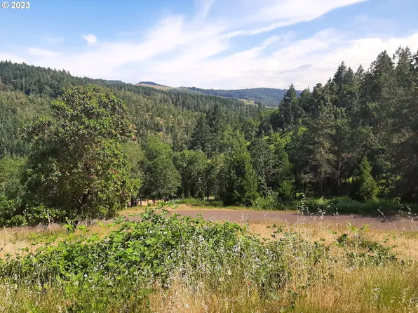 550 Panorama Ln, Roseburg, OR 97471