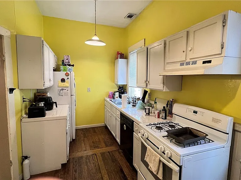 212 W Park Ave — Photo 6