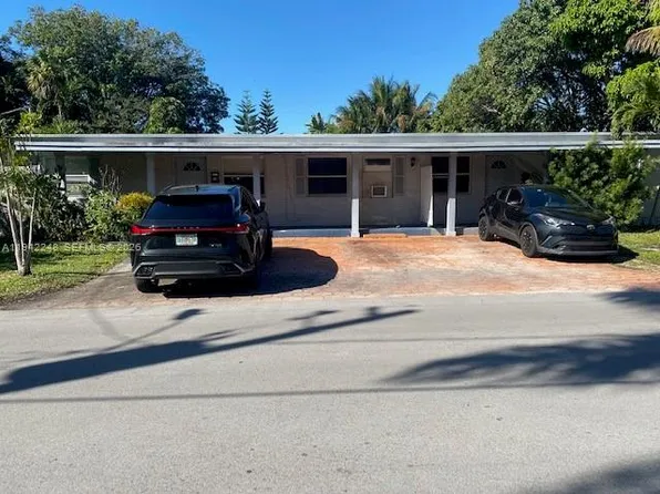 100 SE 3rd Ave #3, Hallandale, FL 33009