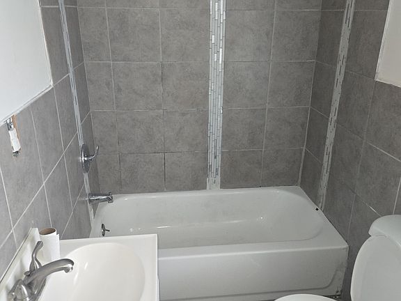 2nd image of 4816 Westminster Ave Floor 1