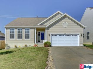 2504 Raven Ridge Dr, Bellevue, NE 68123