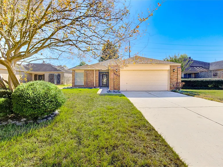 1927 Ash Meadow Dr — Photo 48