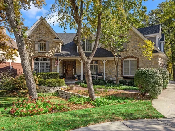 841 Reserve Ct, South Elgin, IL 60177