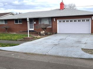 718 NE 106th Pl, Portland, OR 97220