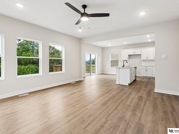 3rd image of 11302 Portage Cir
