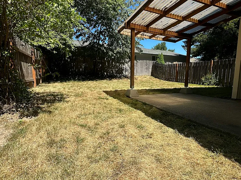 605 Andrew St #A — Photo 12