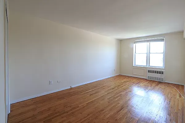 Rented by Zuz Realty | media 7