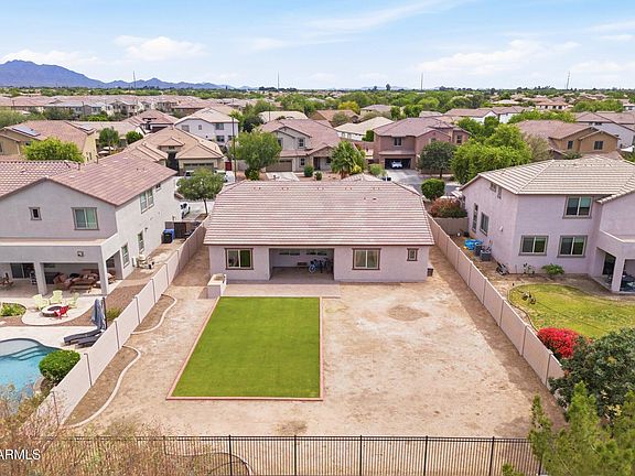 5th image of 674 E Sipapu Drive