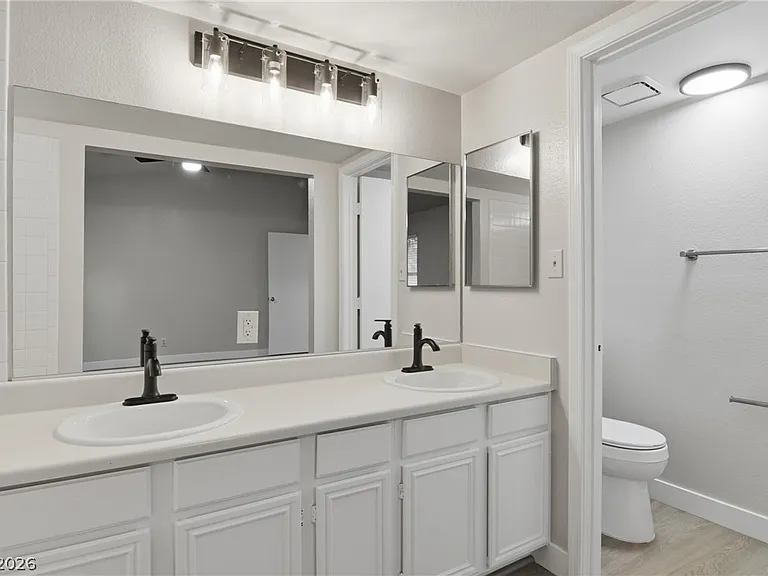 6224 Caprino Ave — Photo 17