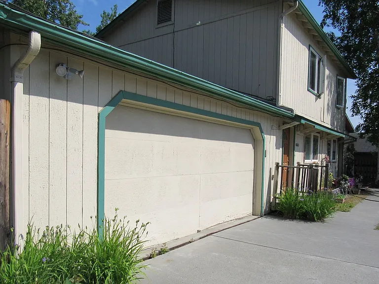 444 Droz Dr — Photo 3