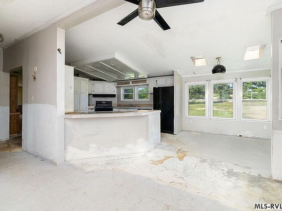 2nd image of 2518 Phillis Rd