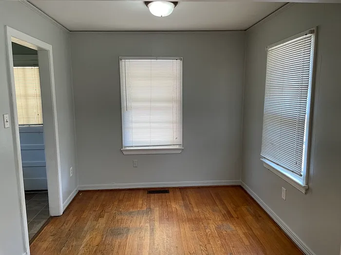 3 bed, 1.0 bath, 1094 sqft, $1,095 — Photo 3