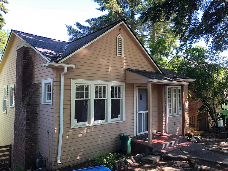 6838 35th Ave NE — Photo 1