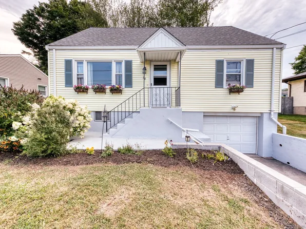 78 Edgecomb Street, Hamden, CT 06517