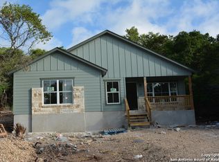 1091 Eastview Dr, Canyon Lake, TX 78133