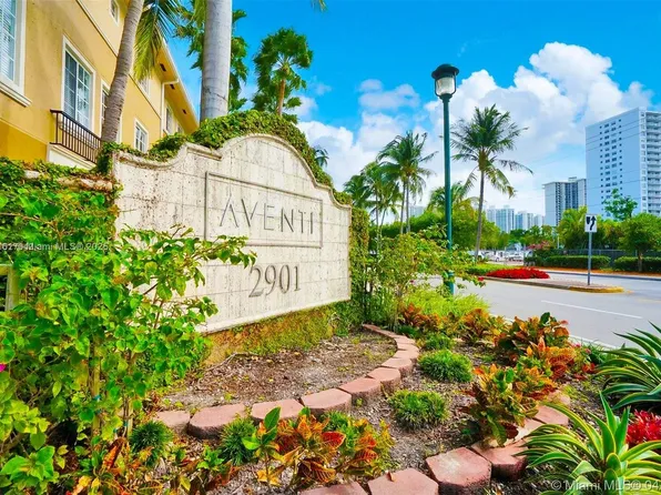 2811 NE 185th St, Miami, FL 33180