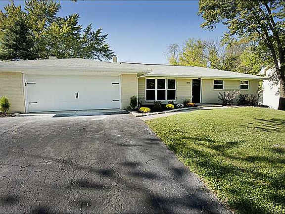 2nd image of 5876 Linton Ln