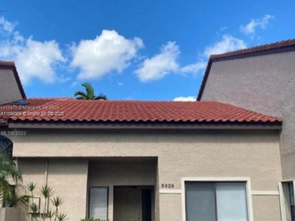 3629 Inverrary Blvd W