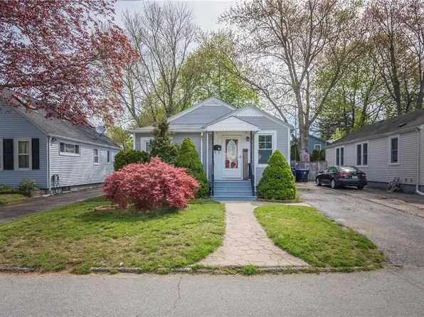 25 Brookside Ave, North Providence, RI 02911