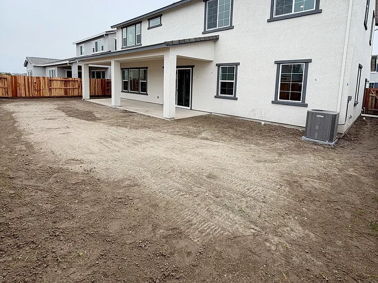 1454 Teak Ave — Photo 12