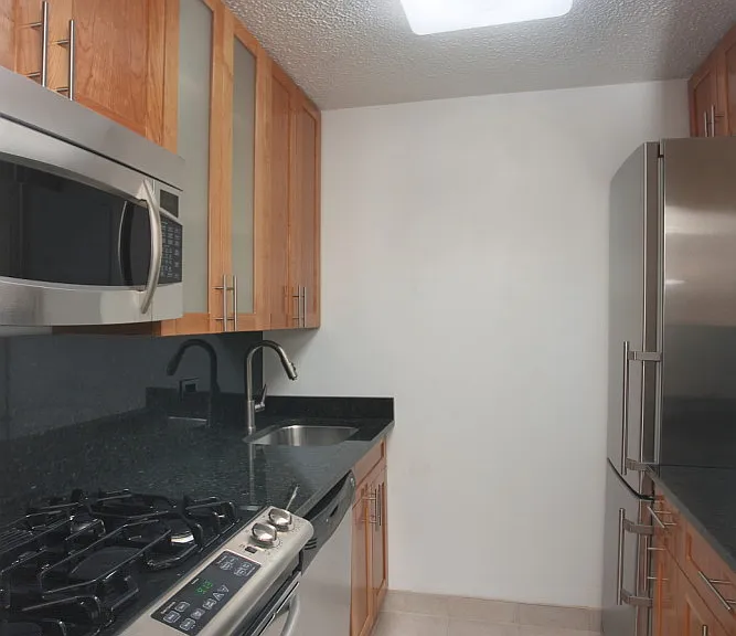 166 E 34th St #1205 — Photo 5