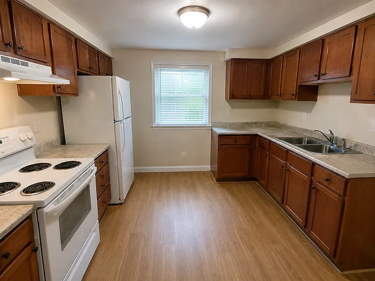 514 Harrell St — Photo 3
