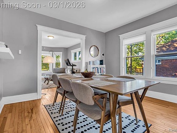 4th image of 1202 Lawrence St