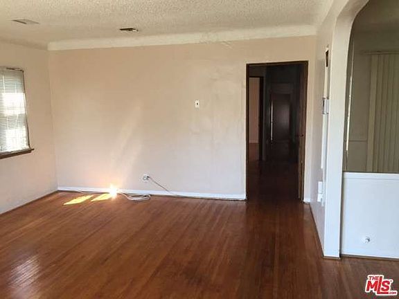 4th image of 1529 W 97th St