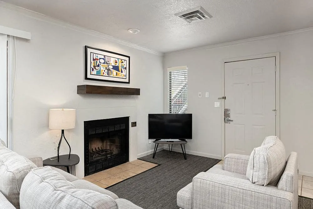 AVIA Apartments at 110th Street — Photo 4