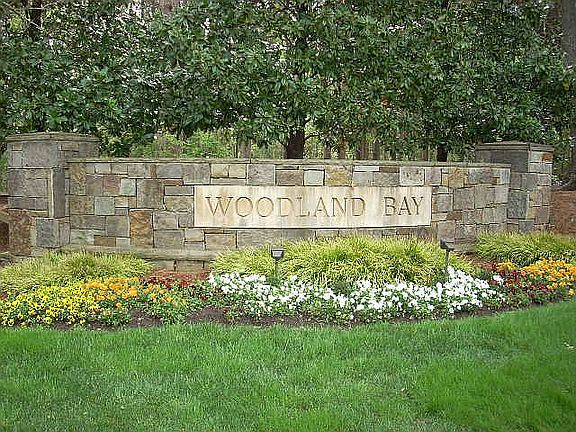 4th image of 5222 Woodland Bay Dr