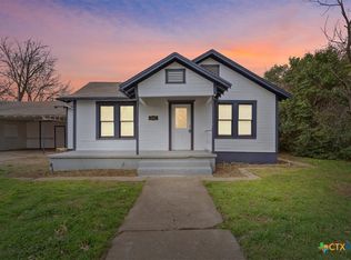 405 S Monroe St, Mc Gregor, TX 76657