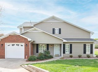 7501 Riverside Ct, Clemmons, NC 27012