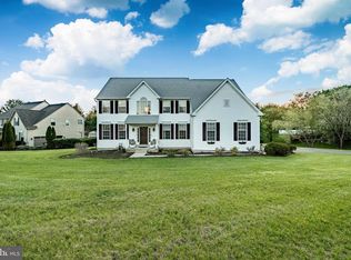 200 Devon Ln, Schwenksville, PA 19473