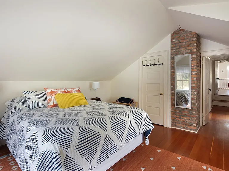 1430 Salisbury Rd — Photo 23