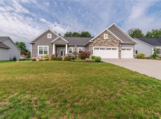 8051 Blue Spruce Cir NW, North Canton, OH