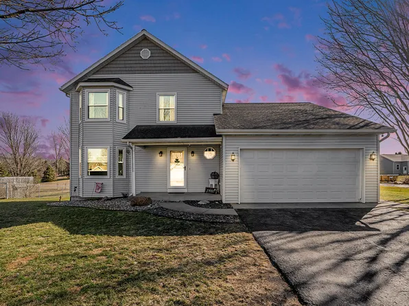 27243 Birmingham Ct, Paw Paw, MI 49079