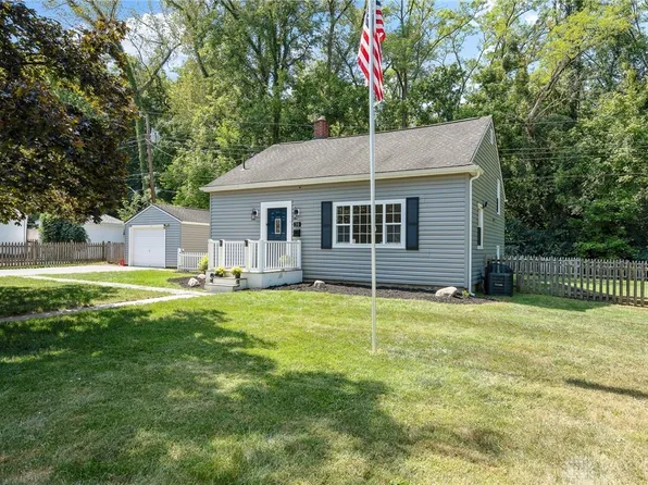 30 Maple Hill Cir, Dayton, OH 45449