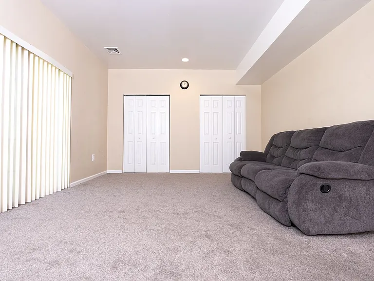 2072 Sheaffer Rd — Photo 56