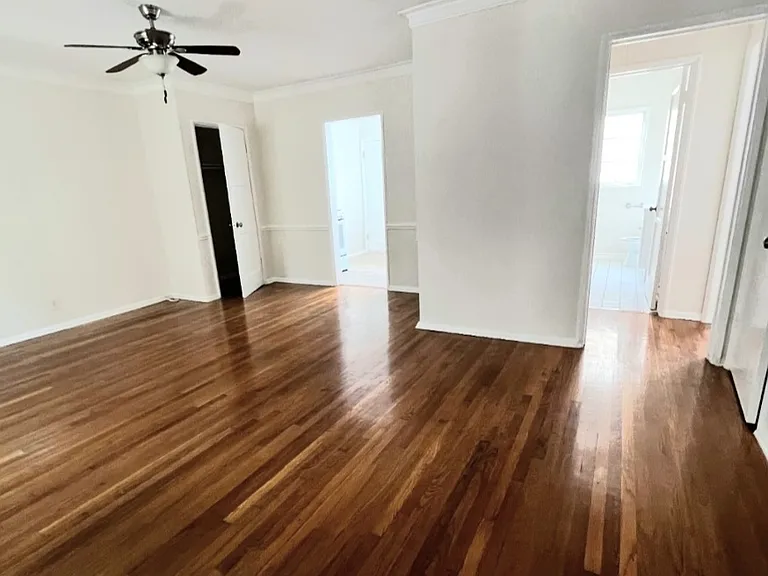 6542 Franklin Ave #14 — Photo 3