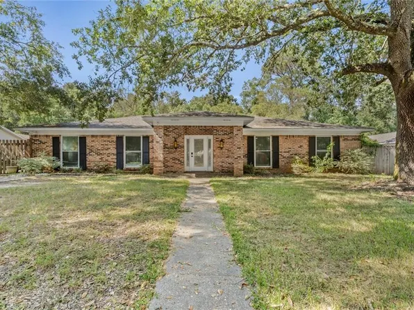 4220 Spring Valley Dr S, Mobile, AL 36693