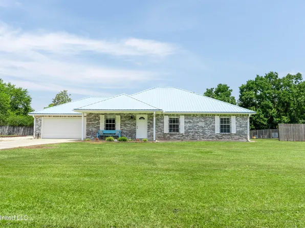 17 Beaver Creek Rd, Picayune, MS 39466