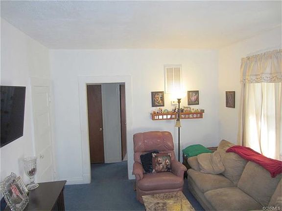 4th image of 19 W Kalmia Ave
