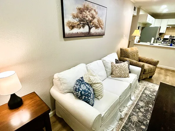 (undisclosed Address), Houston, TX 77098