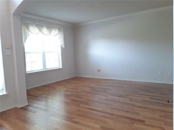 4th image of 4404 Jenkins Dr